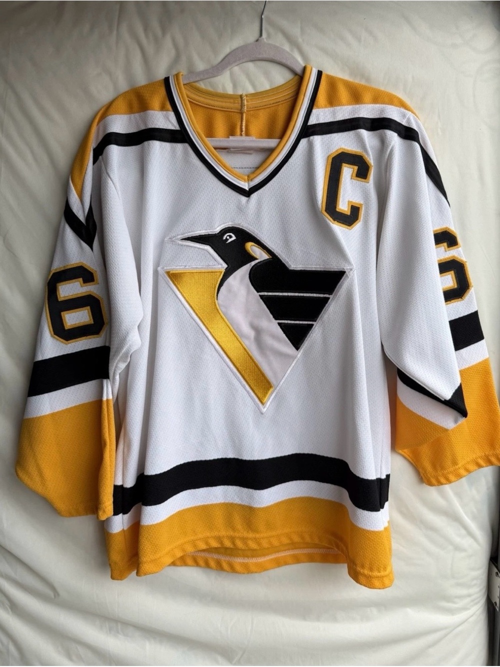 CCM Pittsburgh Penguins Mario Lemieux #66 Men's Hockey Jersey White Size S